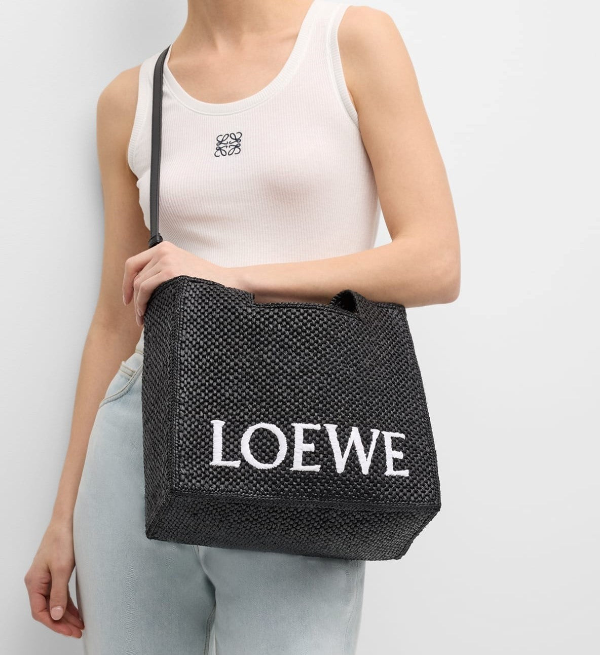 Hobo BY- Shoulder Bag in Raffia