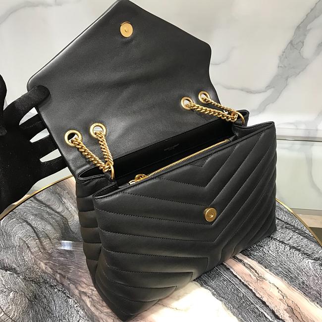 BY- Medium 32 Bag Black in Gold 32x22x11cm