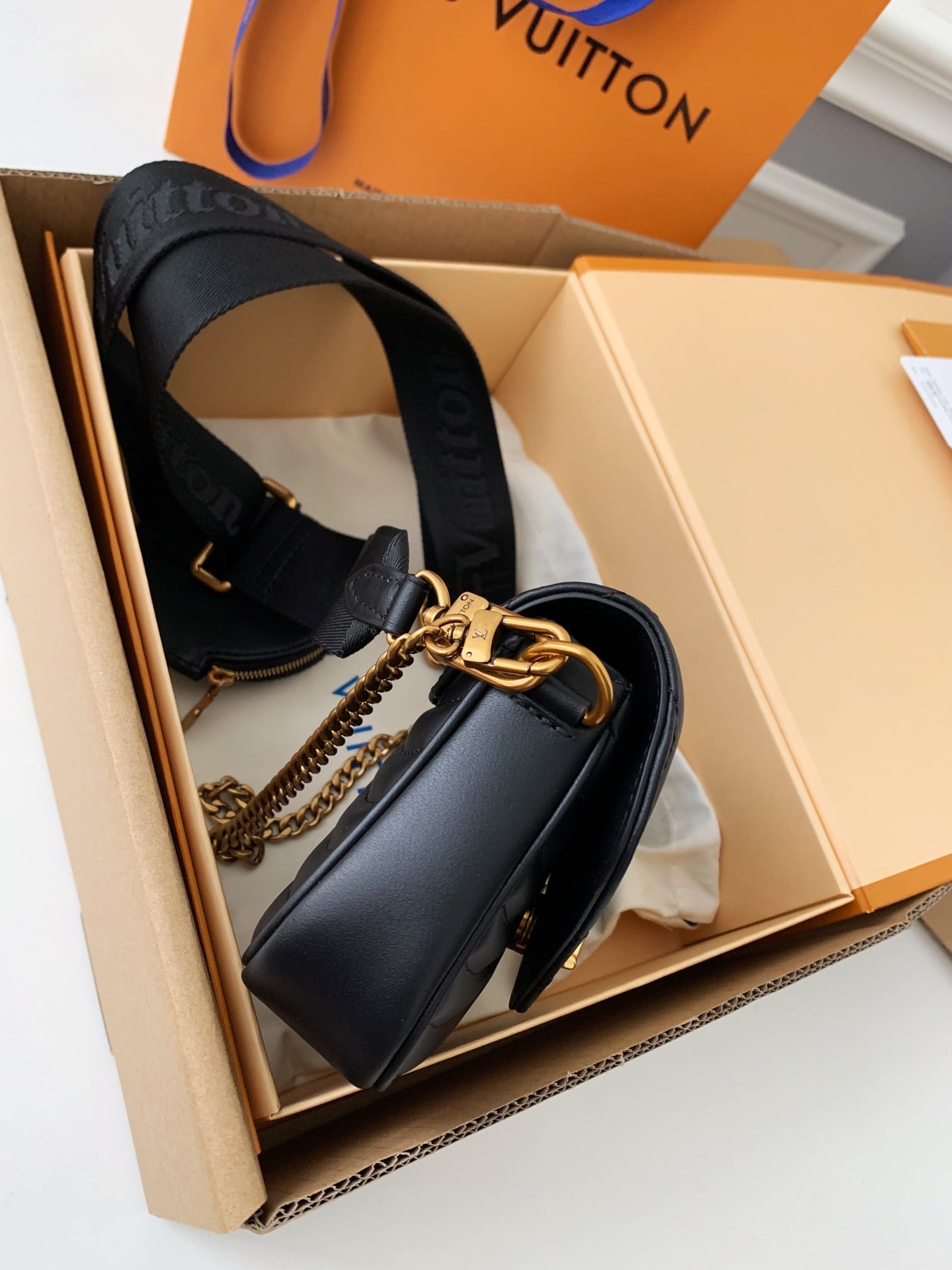 BL- NEW WAVE MULTI-POCHETTE Handbag