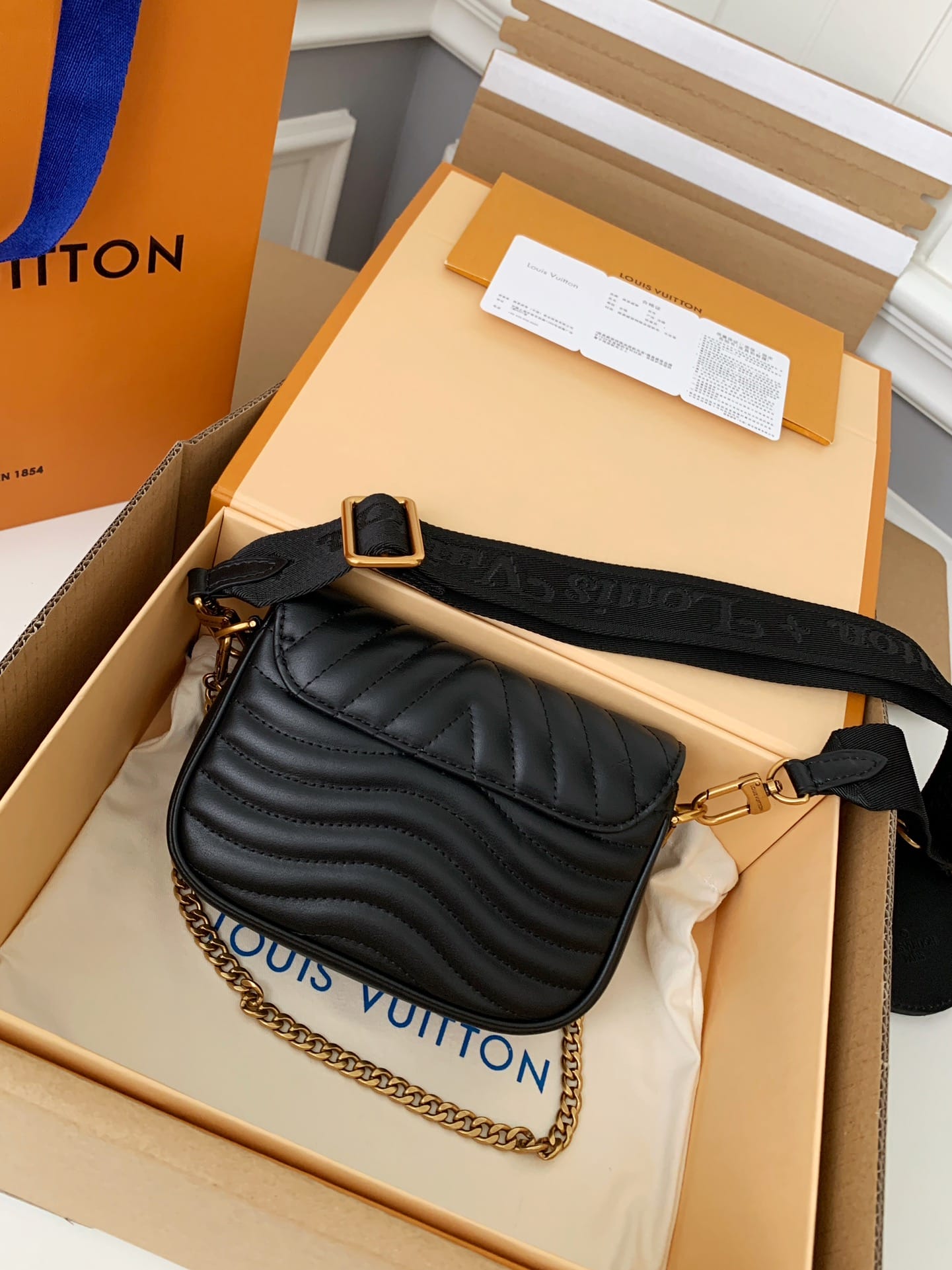 BL- NEW WAVE MULTI-POCHETTE Handbag