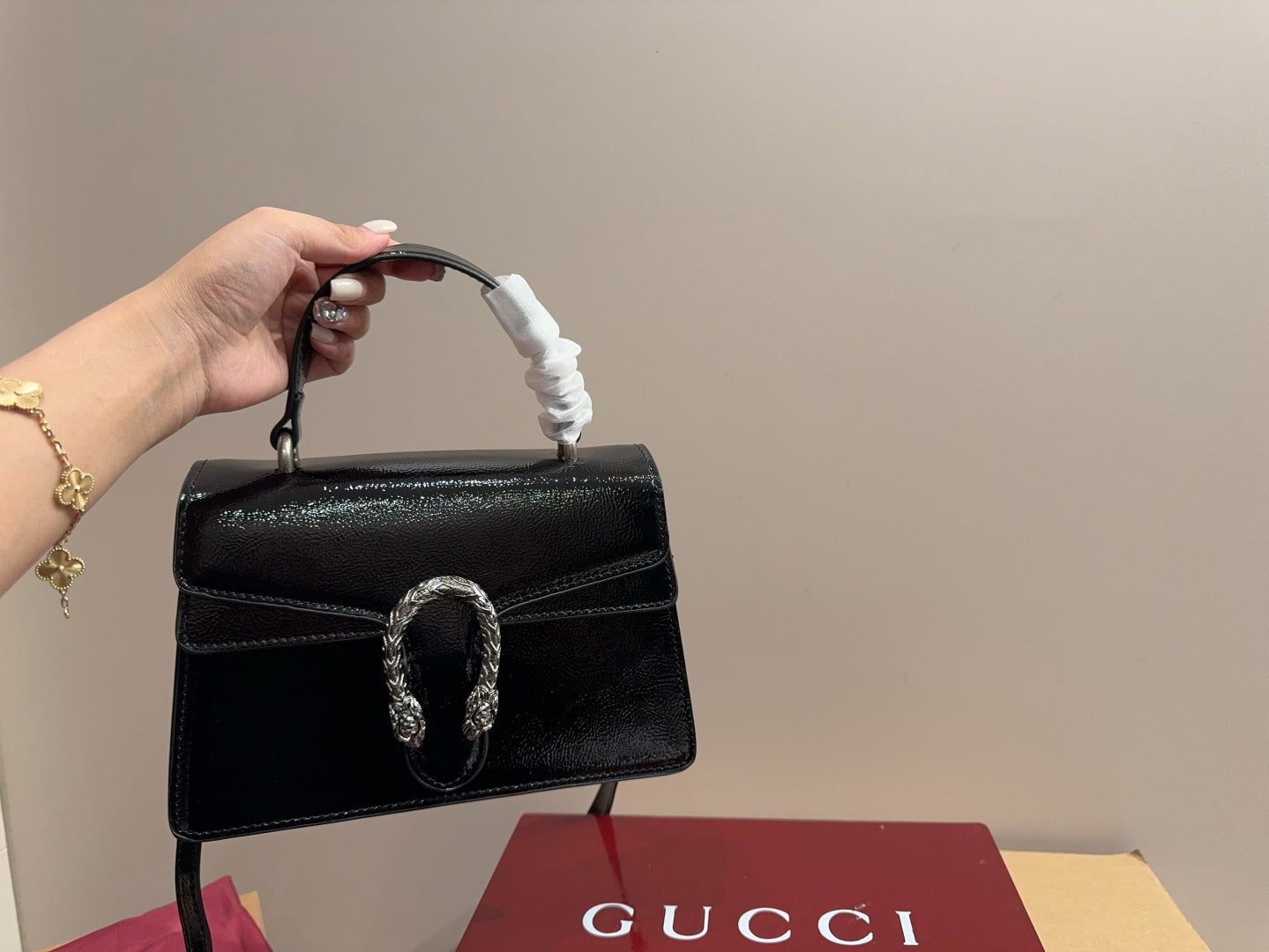 BG- Glossy Black Handbag Crossbody 24x17cm