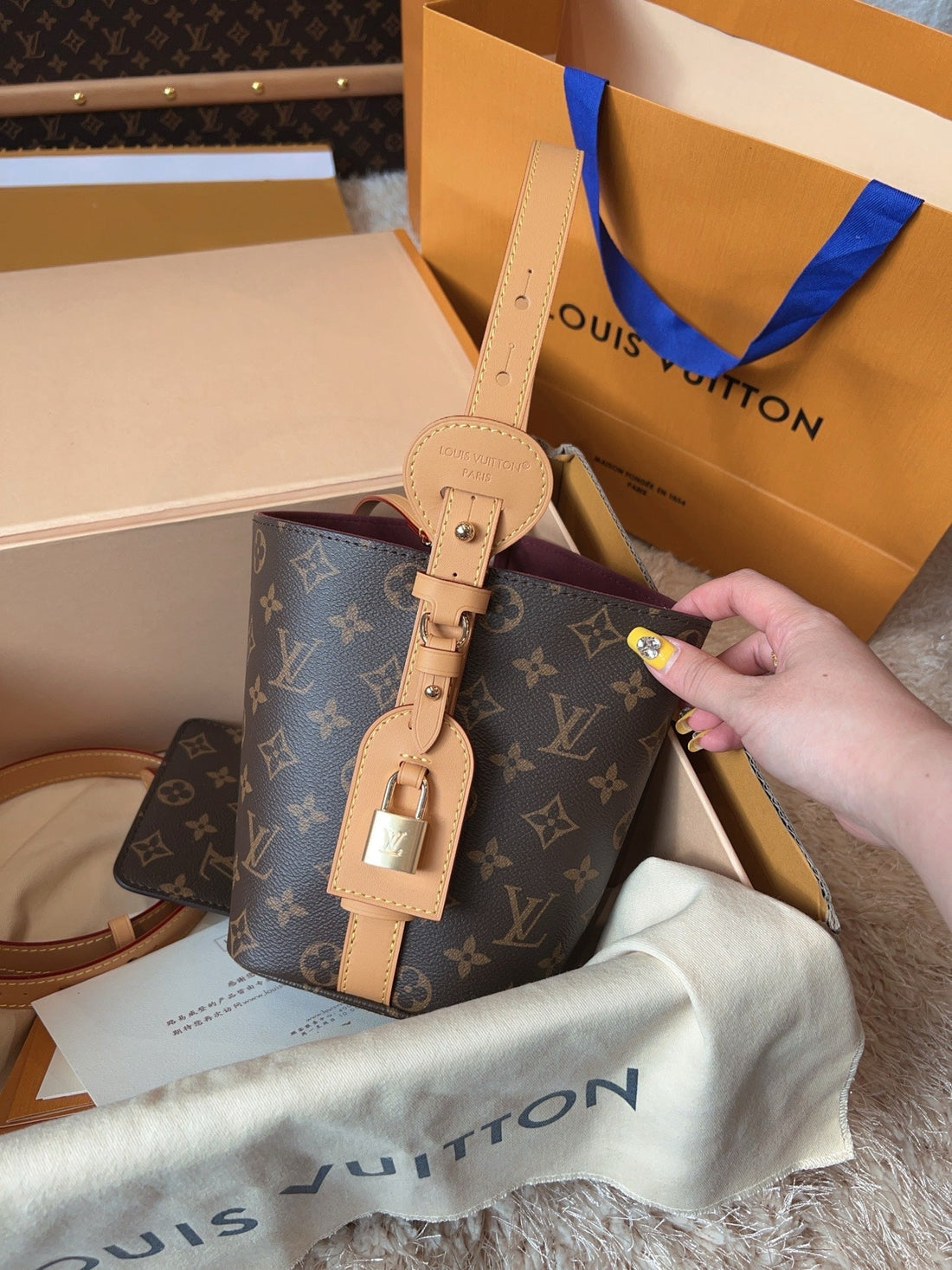 Serenityll? 181915 Luxury Bags(16*18*12)cm