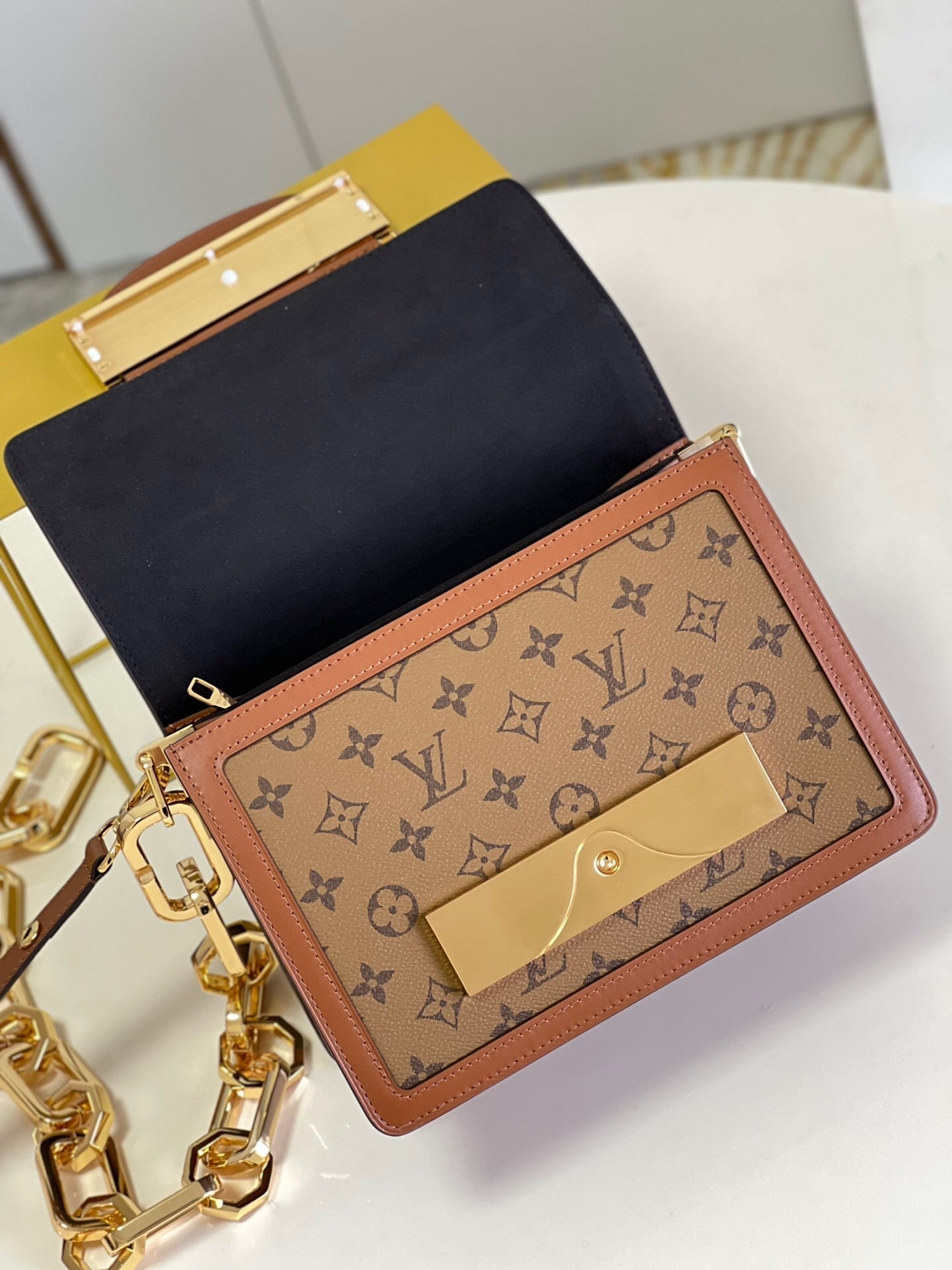BL- Nl12563. Bag 25cm M46537