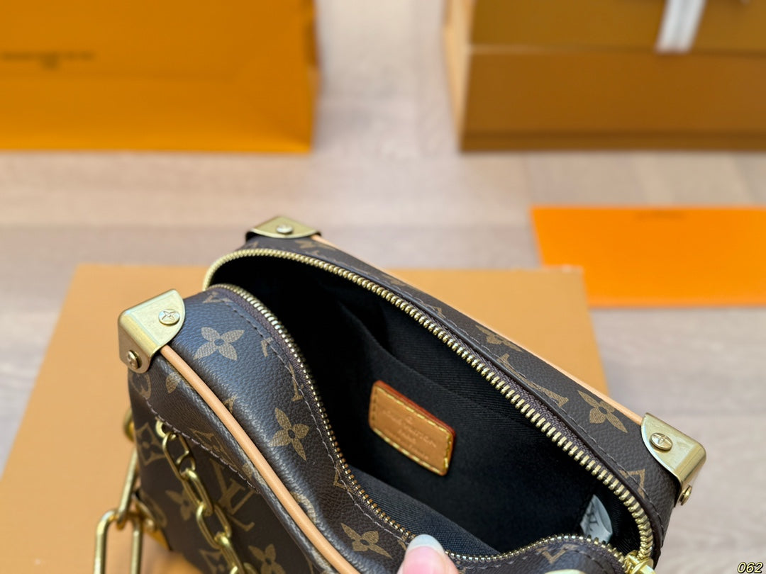 BL- Top quality Soft Trunk Box Bag Satchel 18x12cm