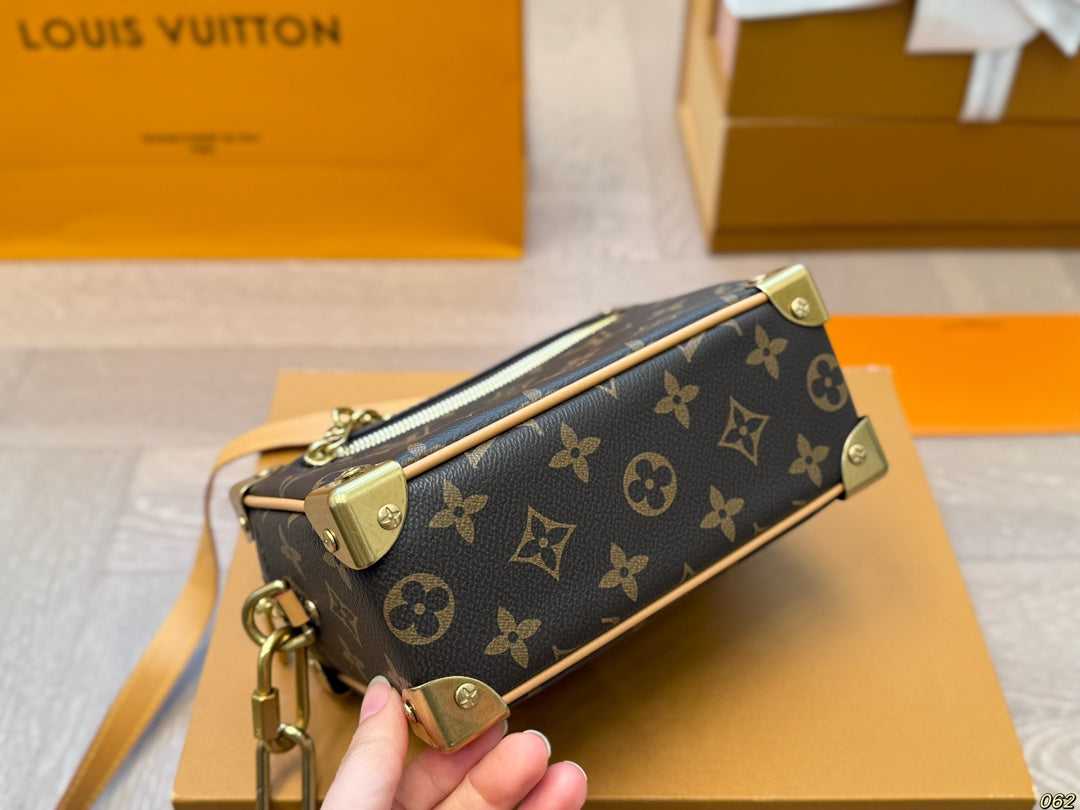 BL- Top quality Soft Trunk Box Bag Satchel 18x12cm