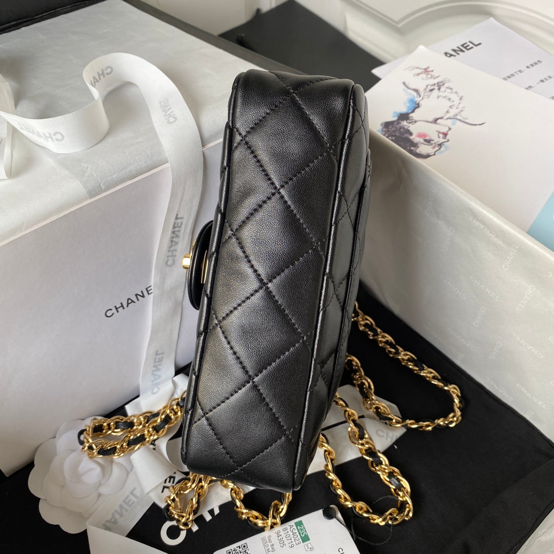 BC- Flap Bag Gold Top Handle Black - 13X21X8cm
