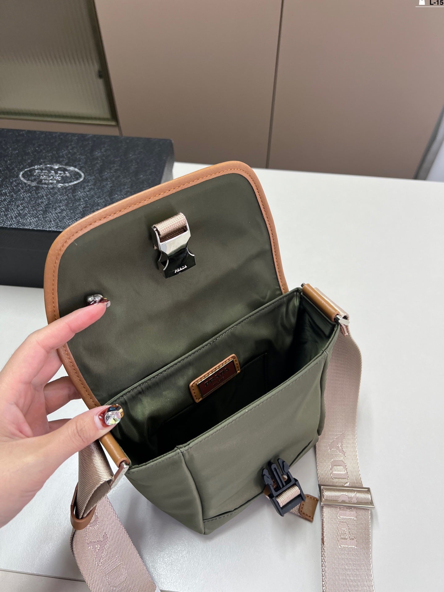 BP- Vintage Messenger Bag Crossbody 16x15cm
