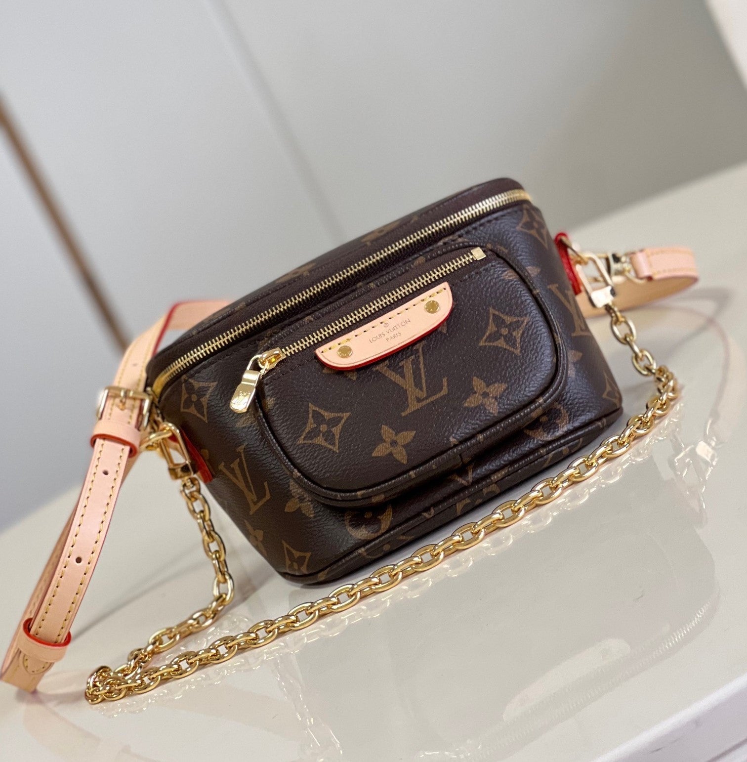 BL- Mini Bumbag Nl12563. - 17x12x9.5cm