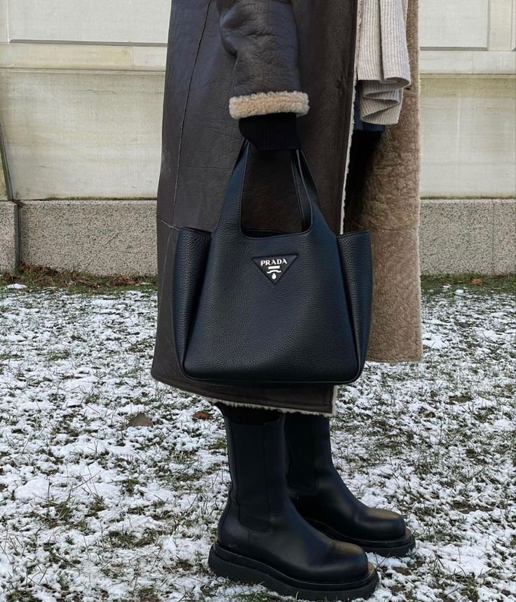 BP- Black Handbag