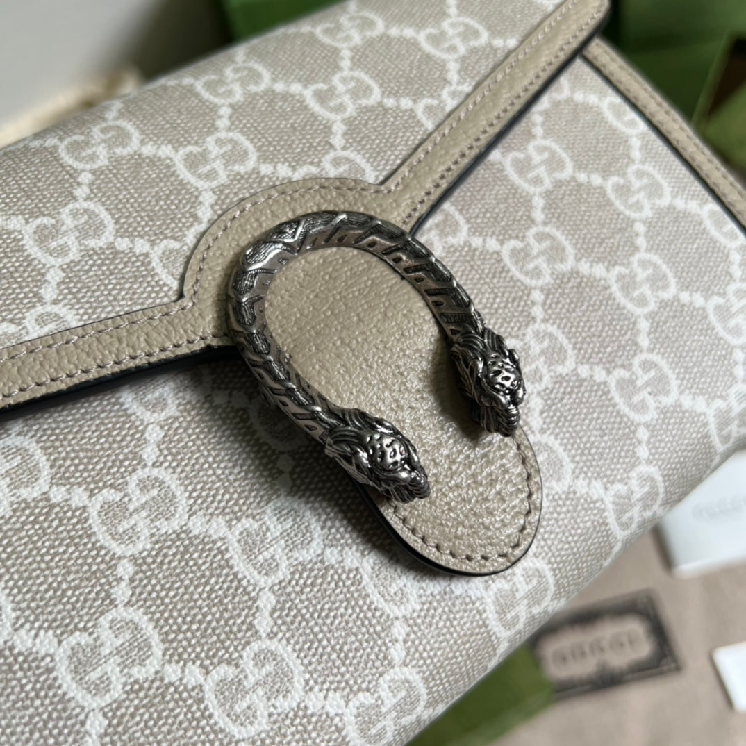 BG-Chain Wallet Beige and white GGcanvas