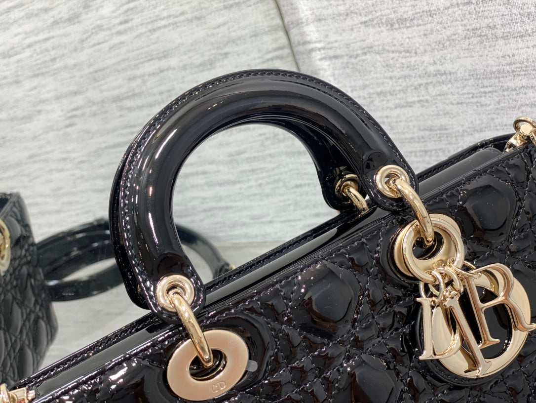 BD- Lady Medium Patent Black Leather Bag - 26x6x14cm