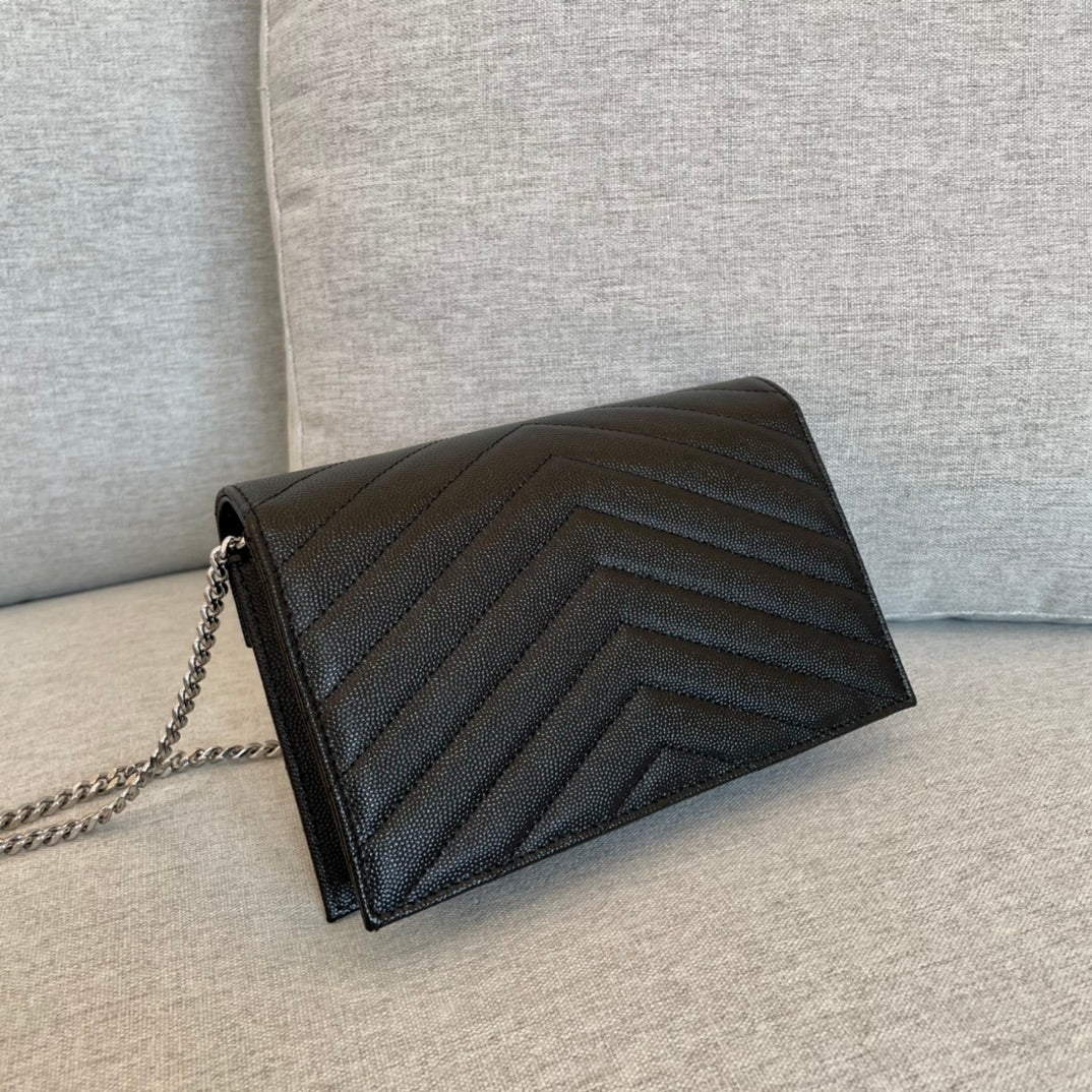 BY-Wallet Black Grain Leather 19x11.5x4 cm