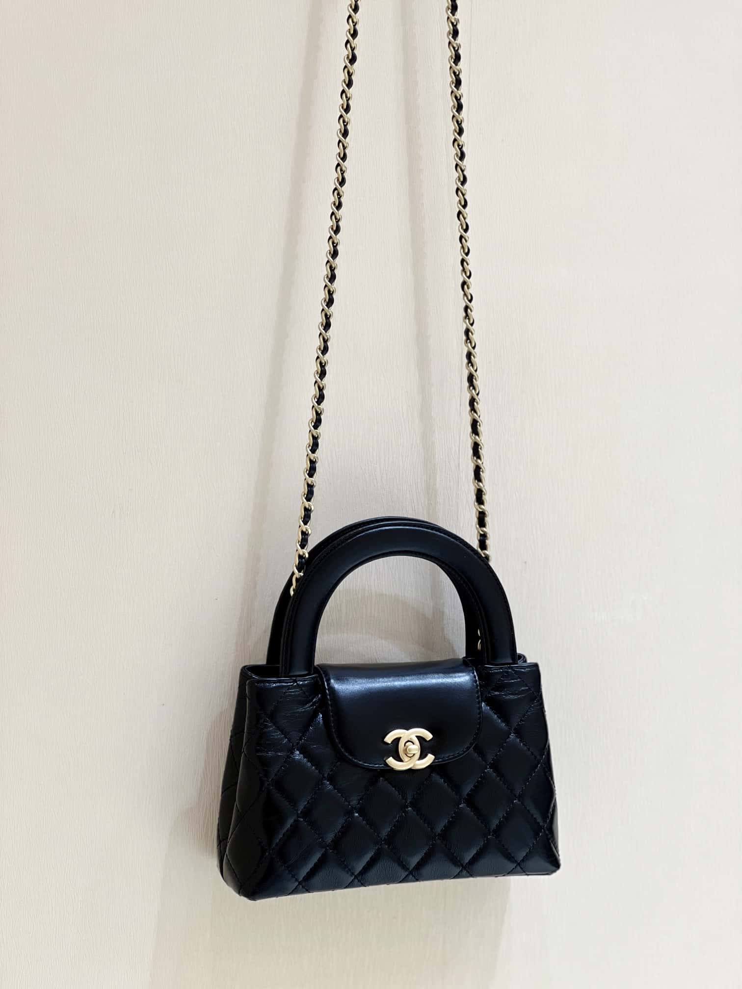 BC- Mini Shopping Bag Mini 23K Shiny Aged Calfskin Black 13x19x7cm