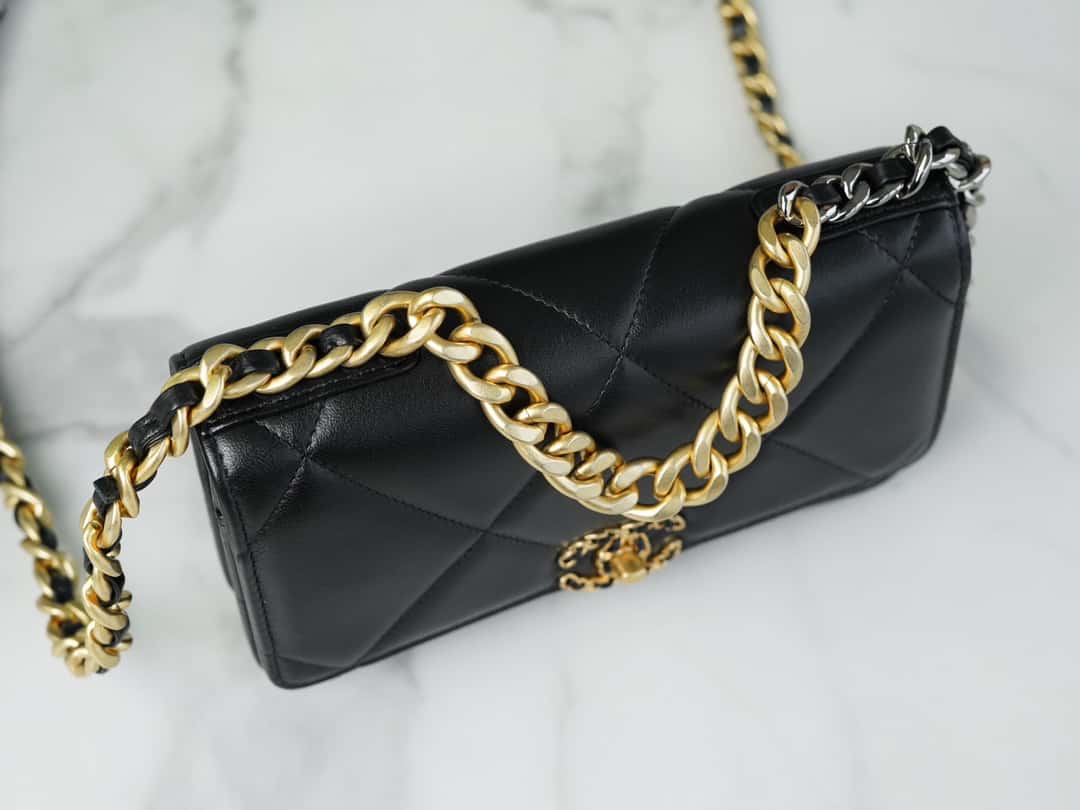 BC-19Wallet On Chain AP0957 BLACK Flap Bag