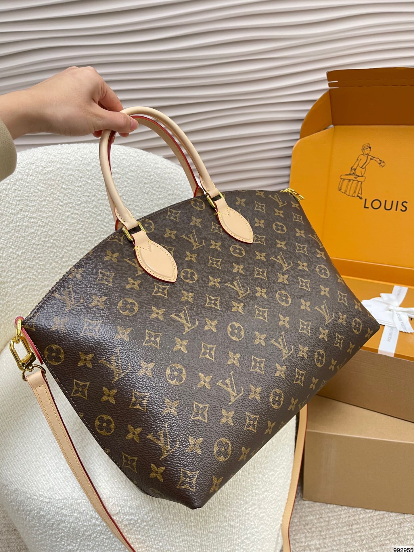 BL- 21st Century Top quality PM satchel 32 x 13 x 29 cm