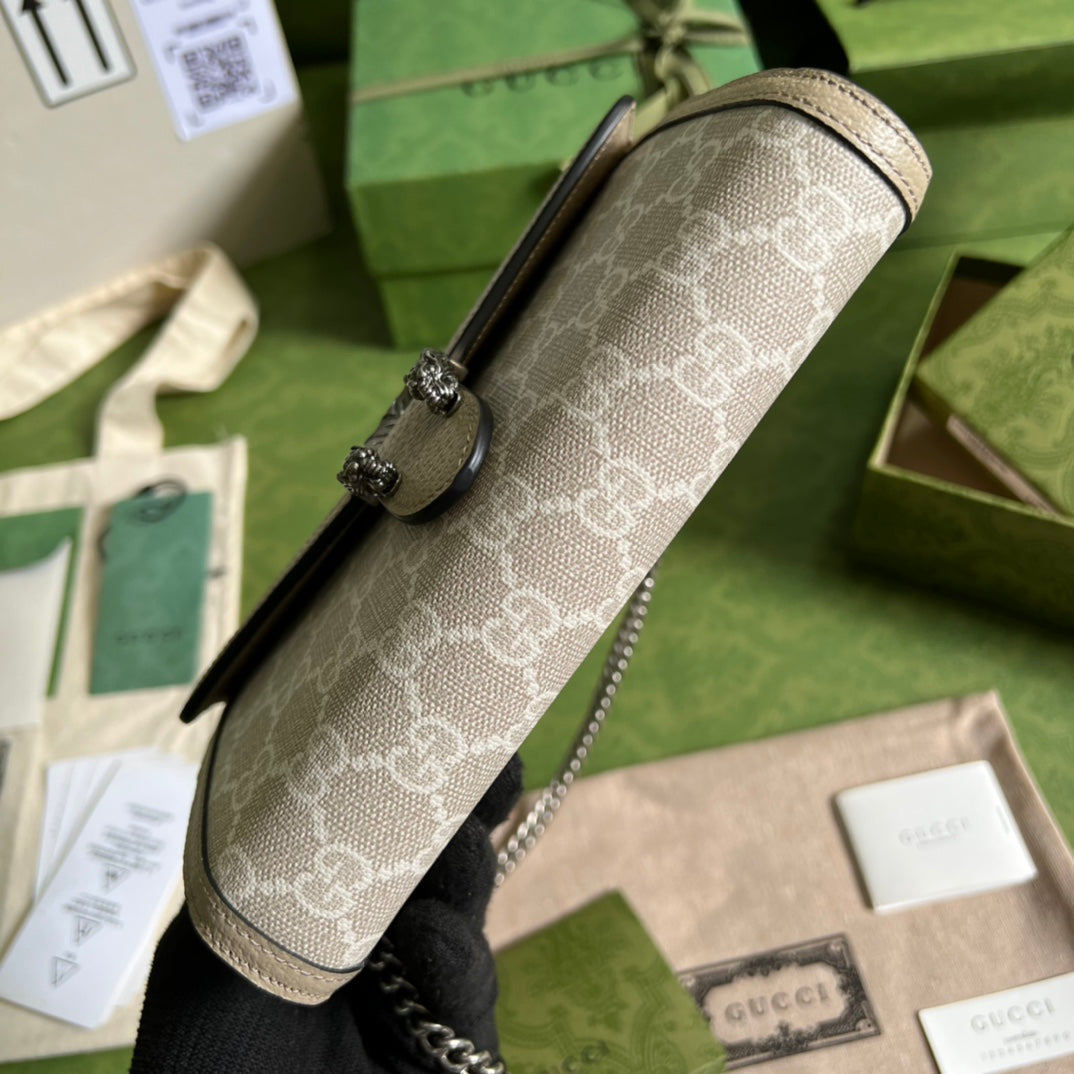 BG-Chain Wallet Beige and white GGcanvas