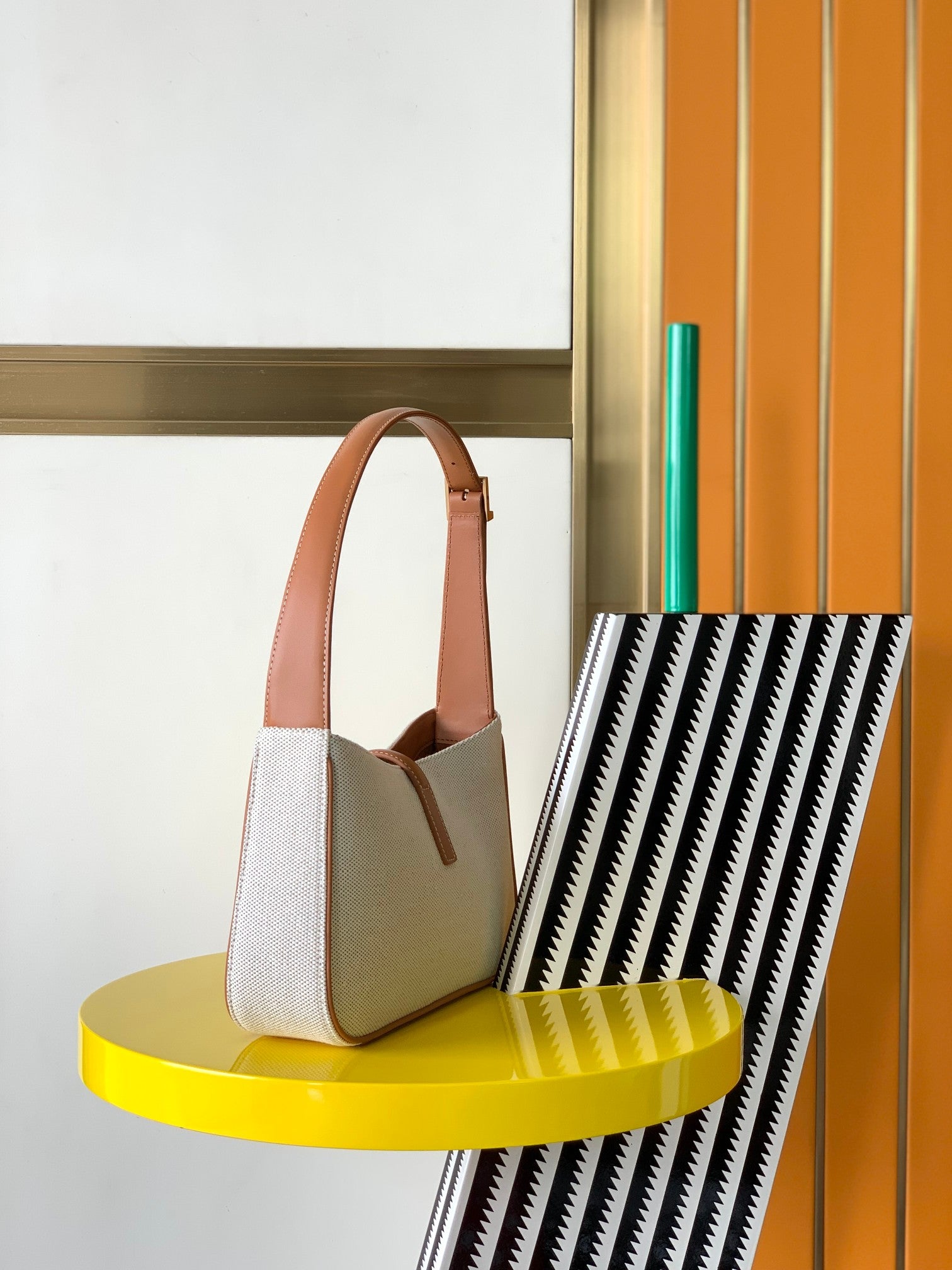BY-in canvas and leather - 23 X 16 X 6.5 CM