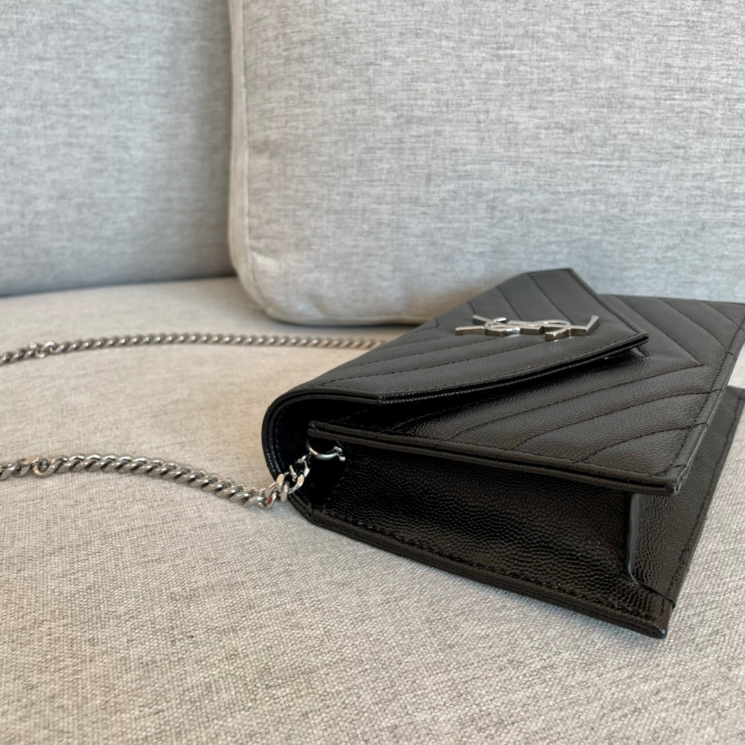 BY-Wallet Black Grain Leather 19x11.5x4 cm