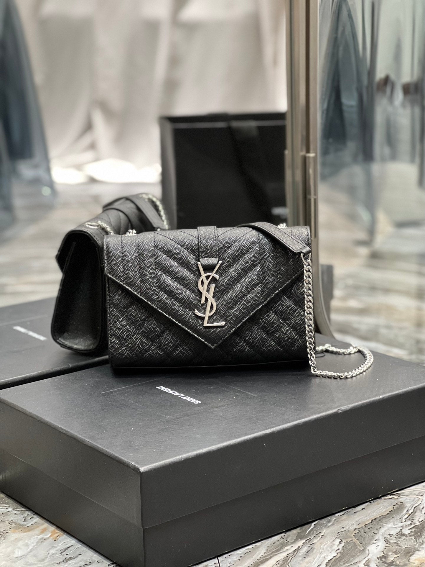 BY- Envelope Bag 21cm 526286 02