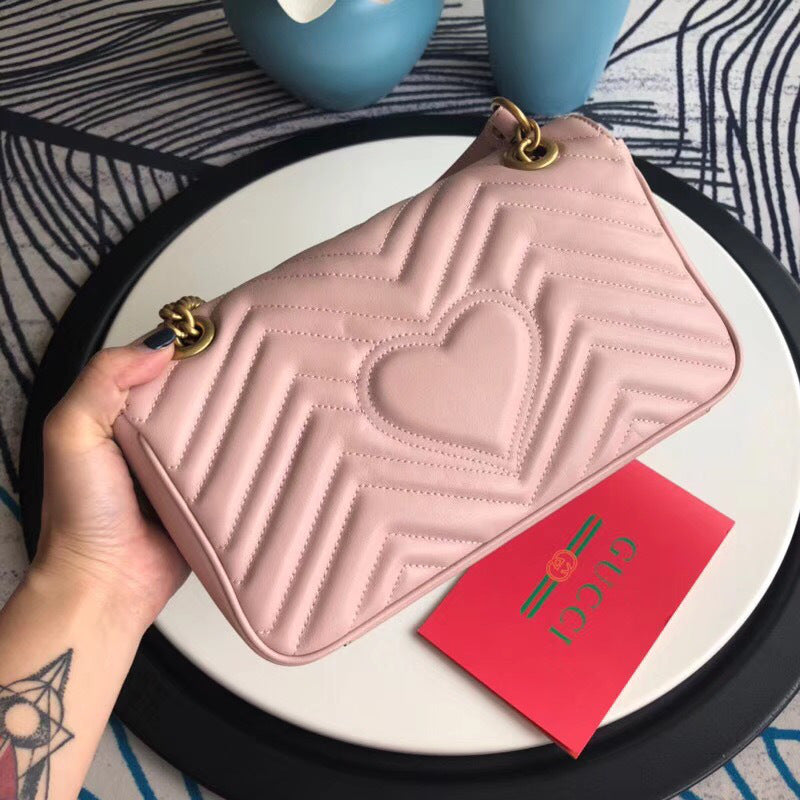 BG- matelass shoulder bag in Pink