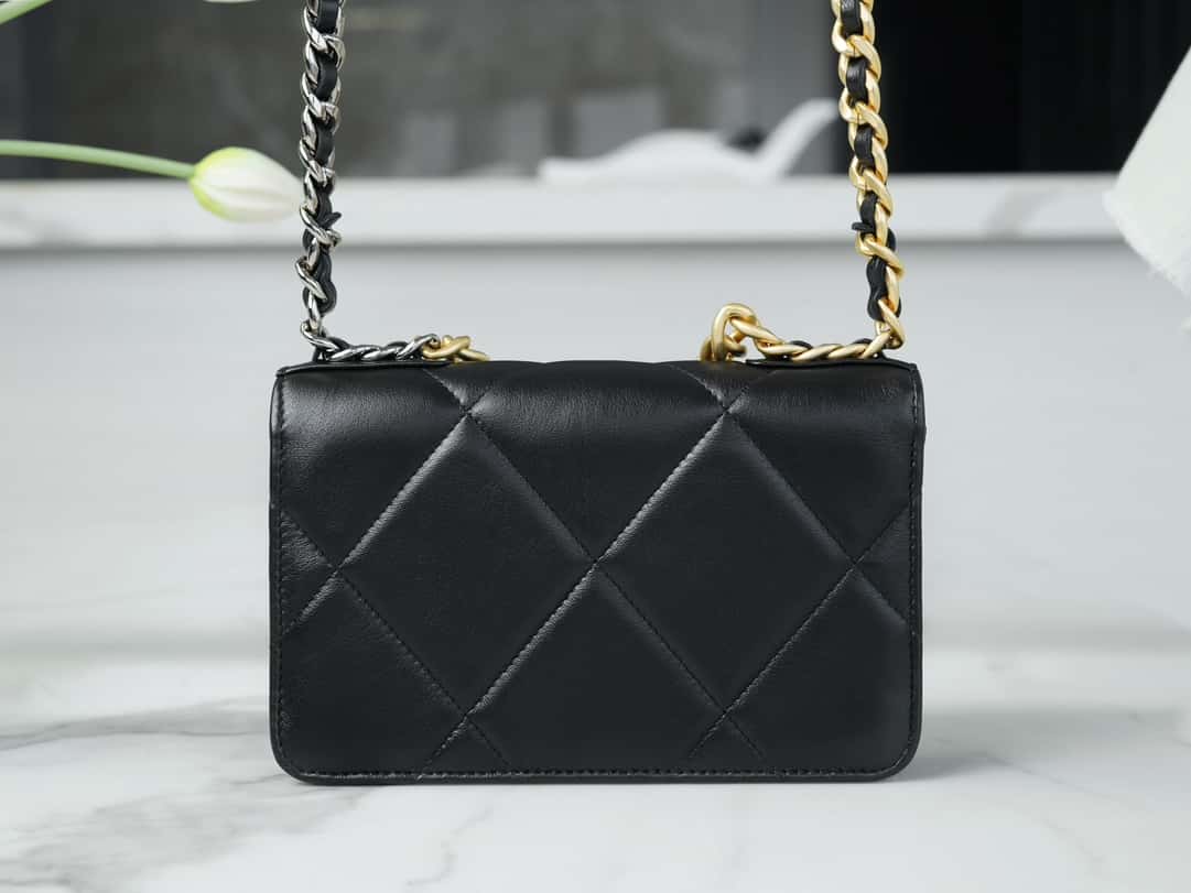 BC-19Wallet On Chain AP0957 BLACK Flap Bag