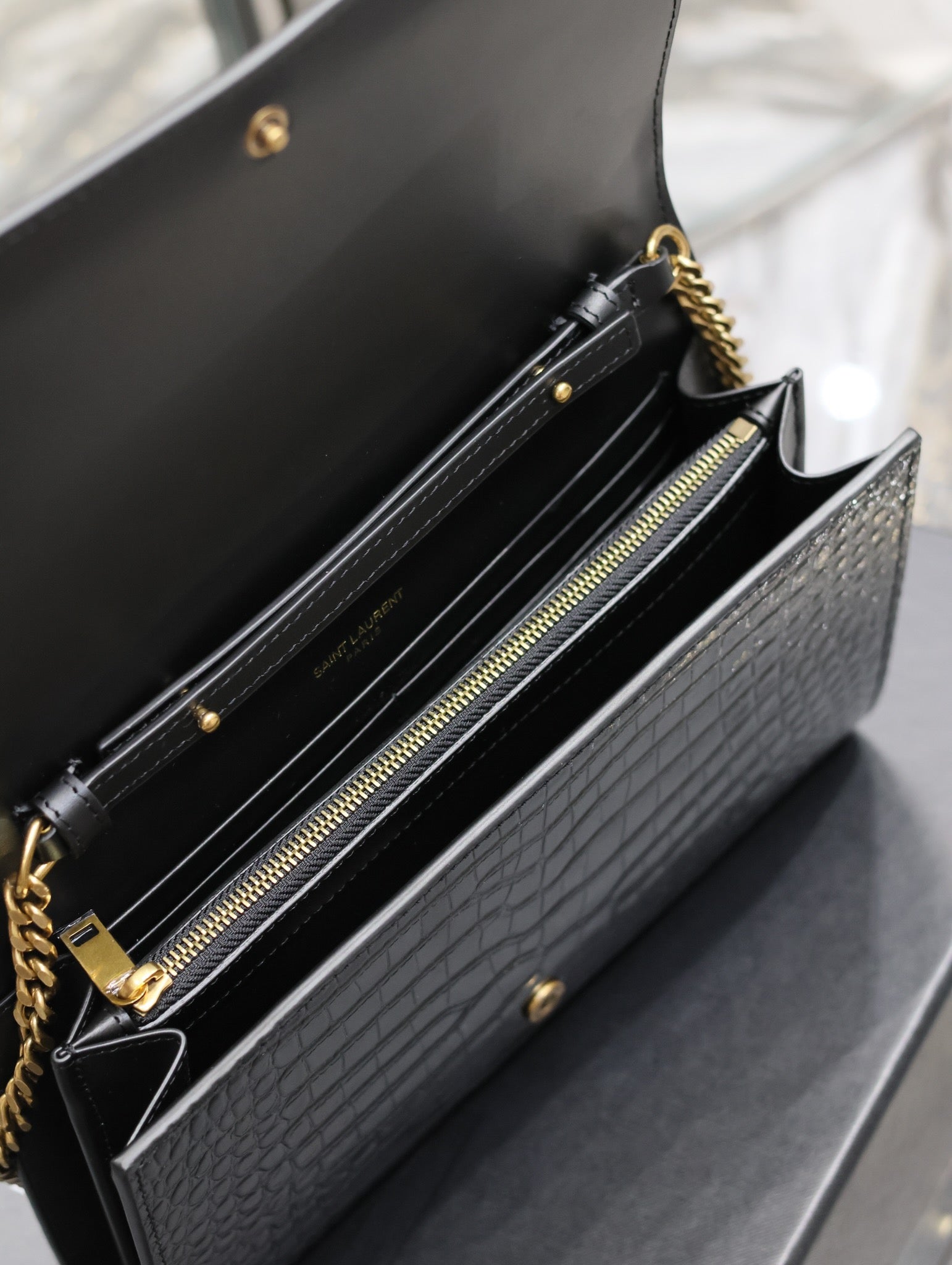 BY-NO.426584 Croc Embossed BLack Gold Hardware - 23x14x3cm