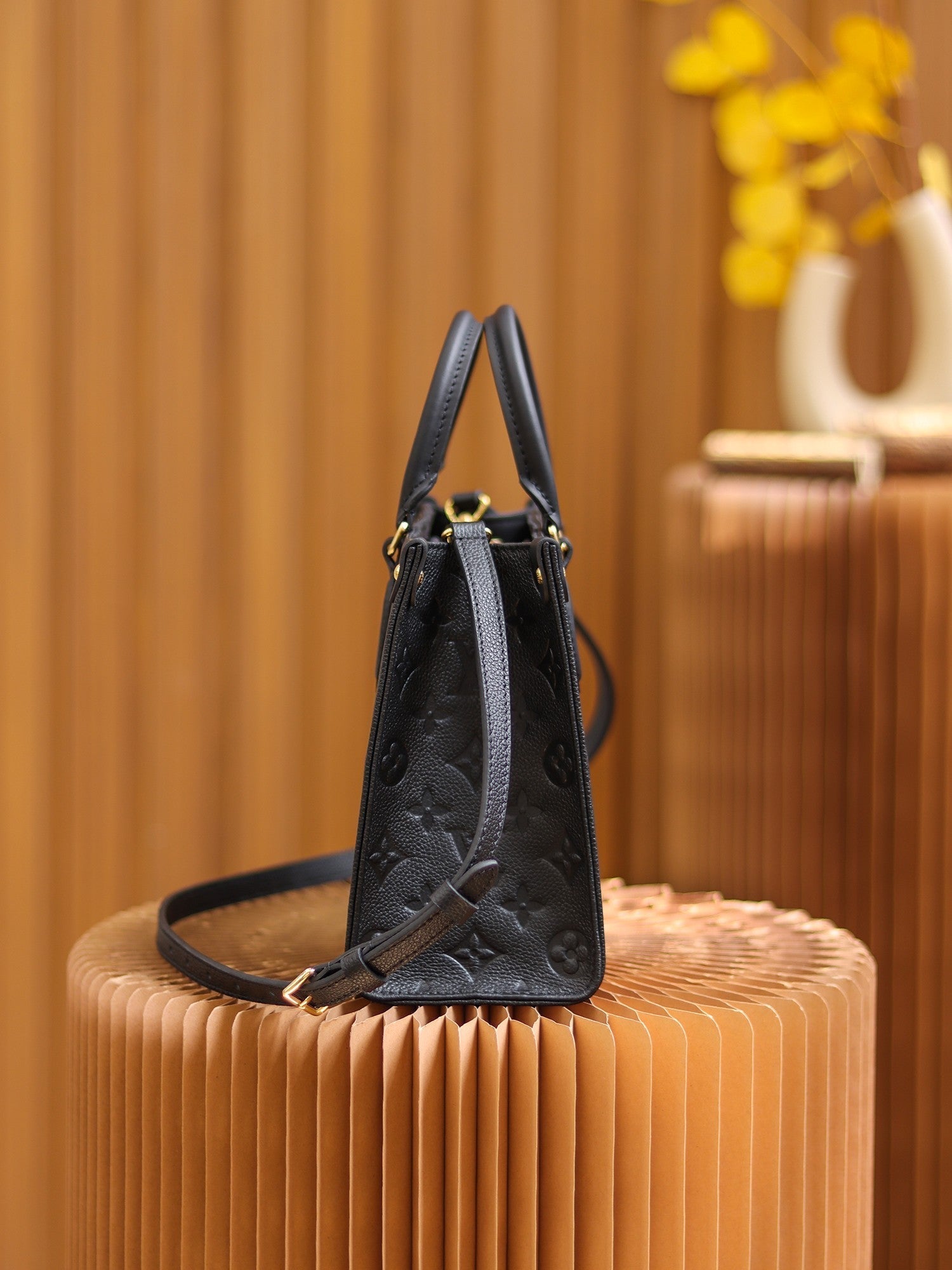 BL- Ebene Nl12563. Leather Bag