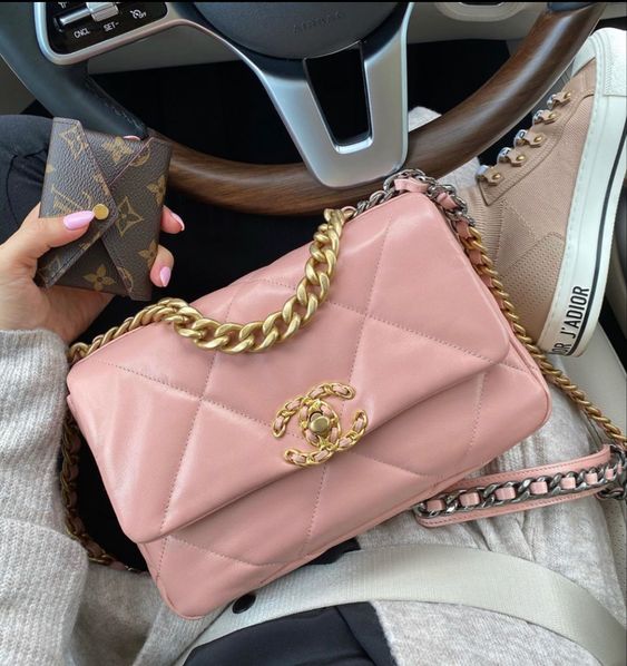 BC-19 large flap bag