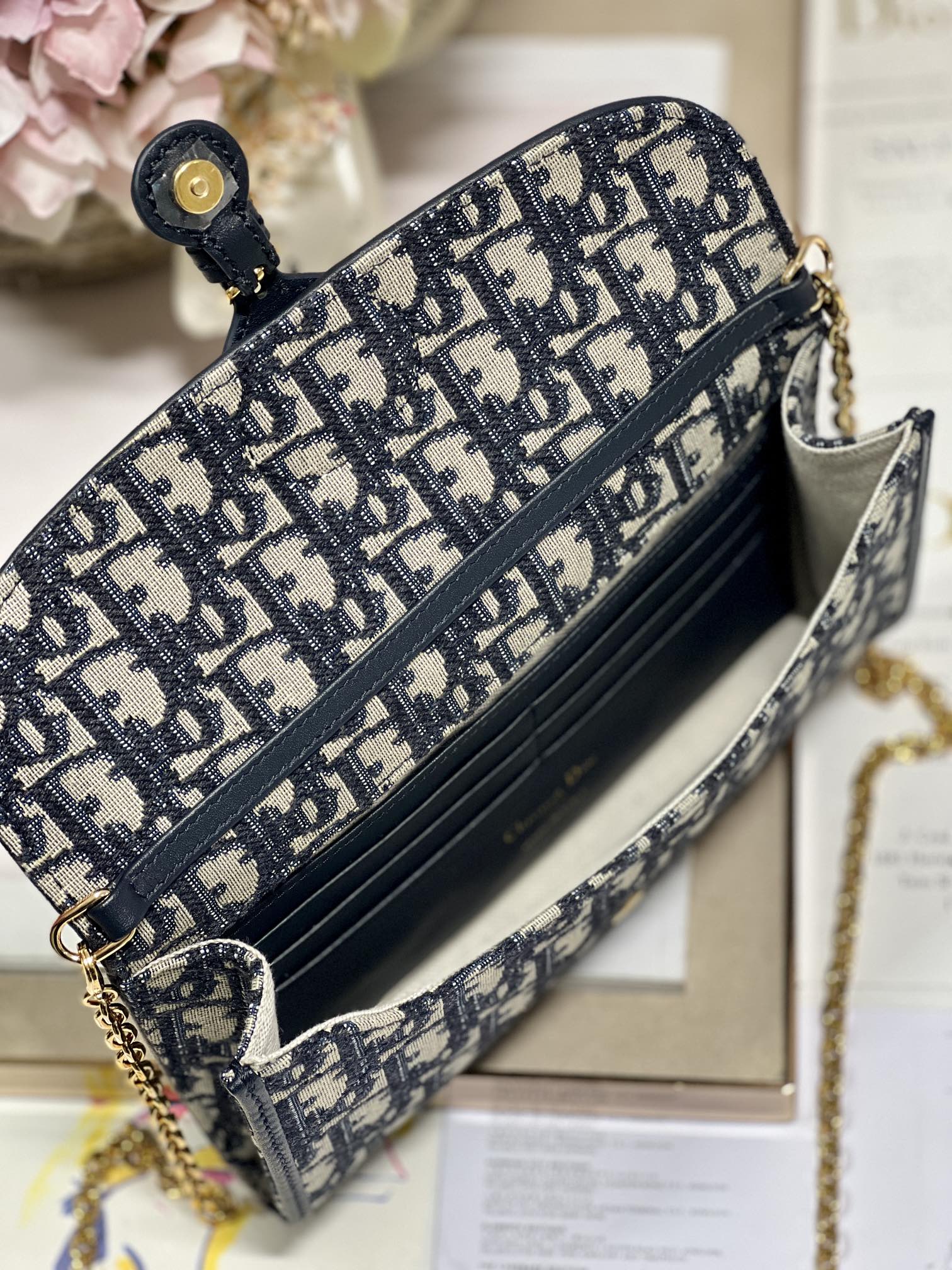BD- Wallet on Chain East West Blue Oblique Jacquard - 21.5*12*4cm
