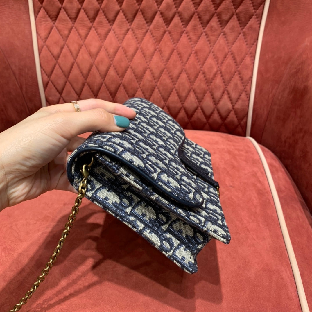 BD- Saddle Pouch Blue BD- Oblique Jacquard - 22 x 14.5 x 4.5 cm
