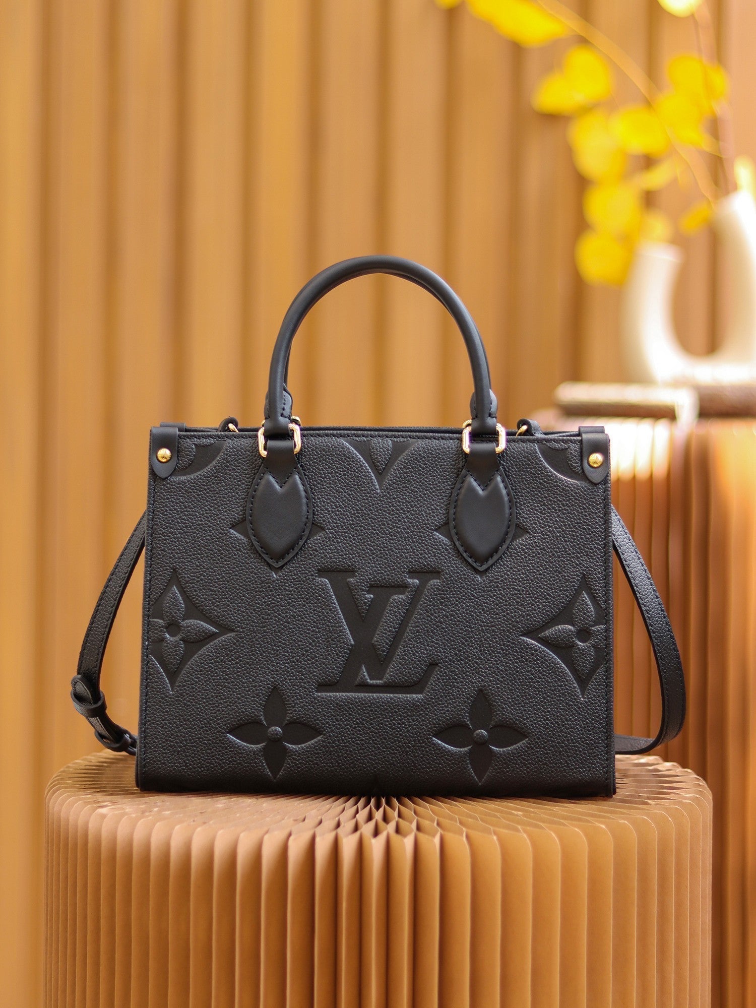 BL- Ebene Nl12563. Leather Bag